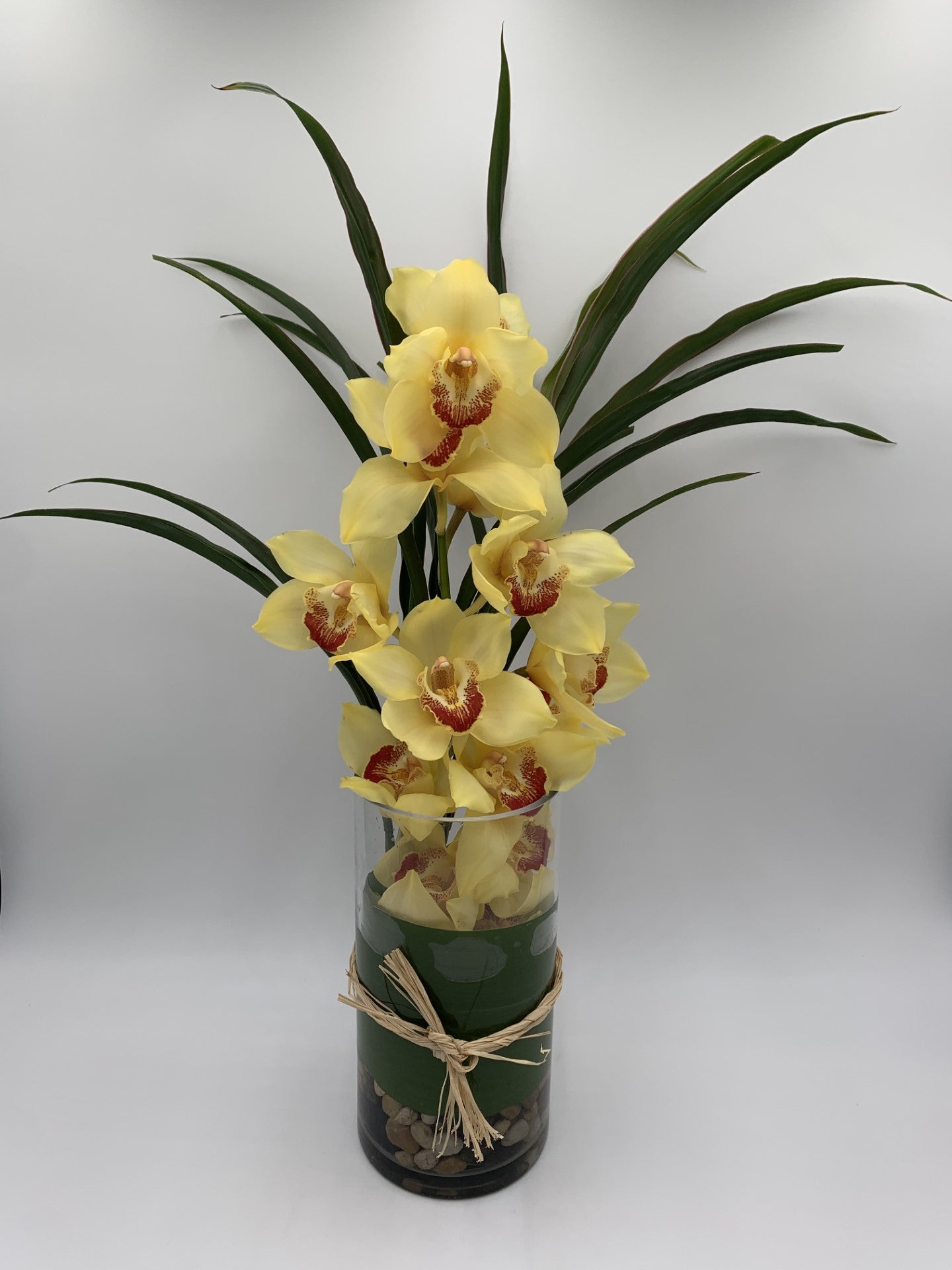 MV126 - Cymbidium Vase